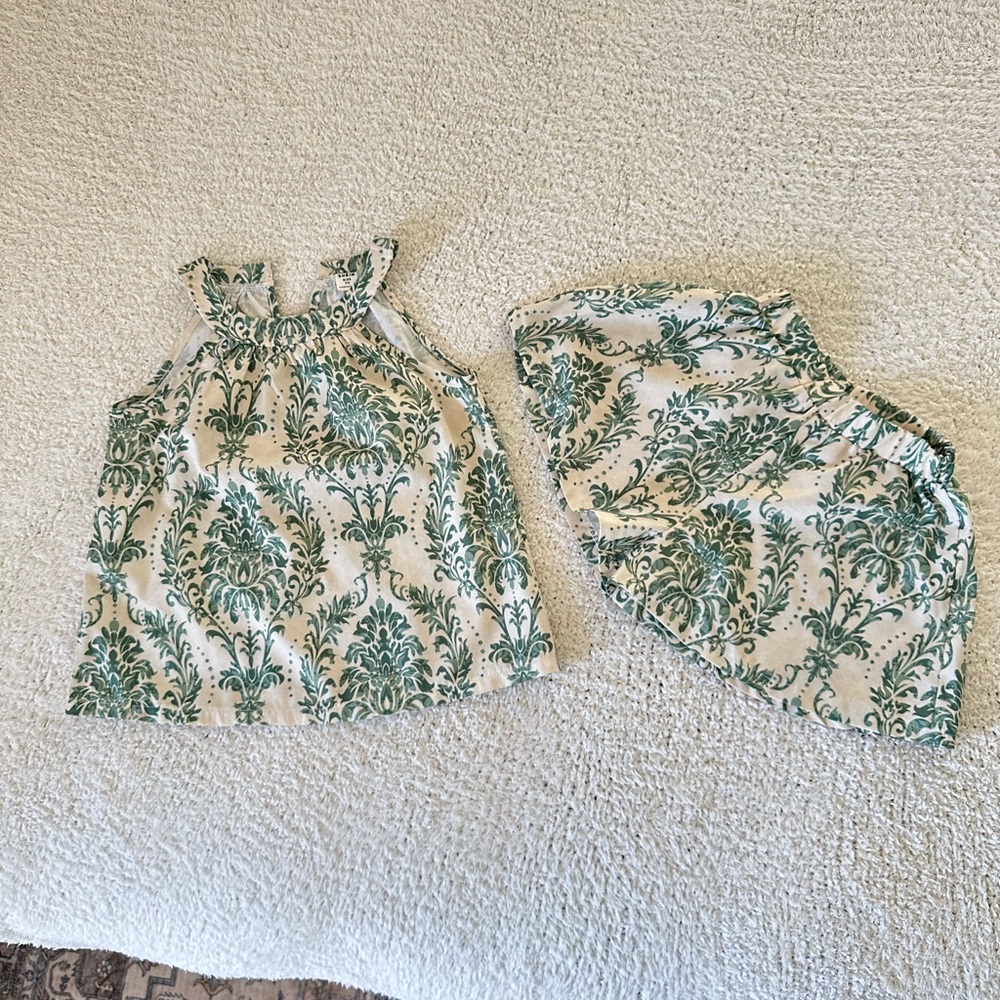 SHEIN Green and Cream Patterned Baby Dress